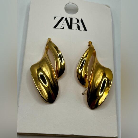 NWT- Zara Twist Gold Tone Earrings - Picture 2 of 3
